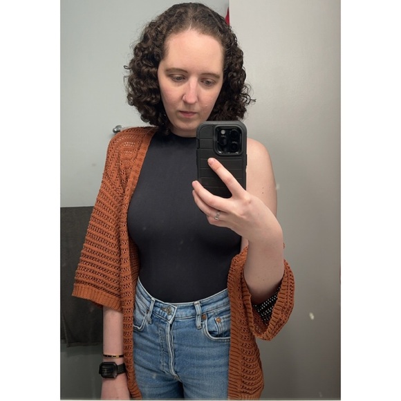 Meet your Posher, Samantha! - Picture 6 of 12